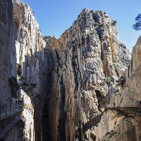 Valle de Abdalagís Hostal Vista A La Sierra מראה חיצוני תמונה